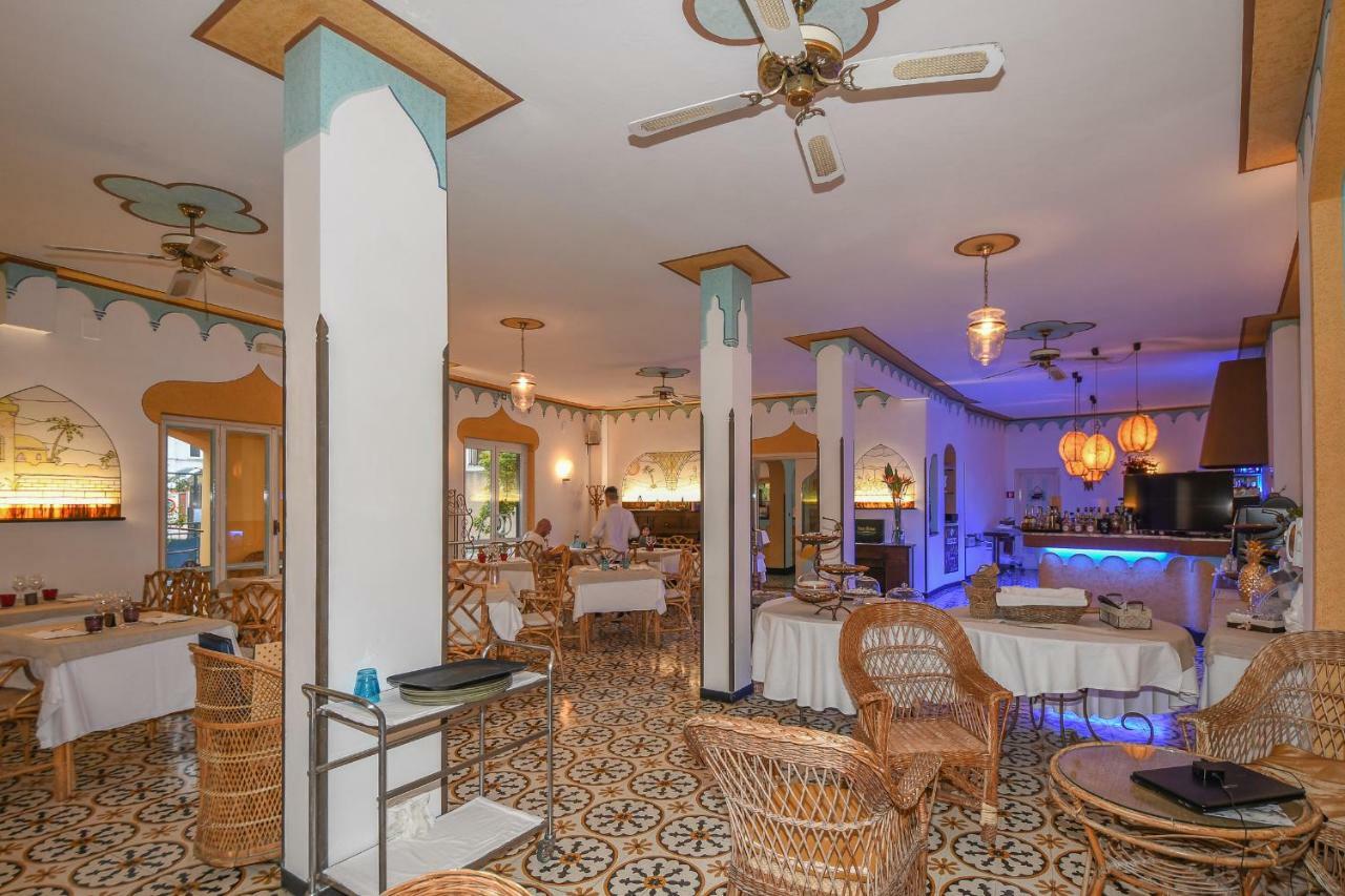 Hotel Arabesque Вариготи Екстериор снимка