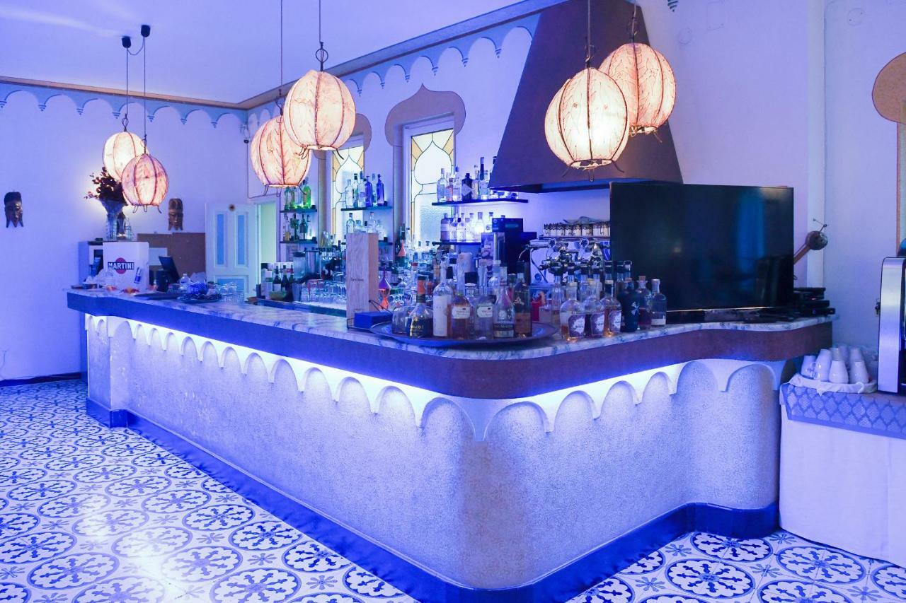 Hotel Arabesque Вариготи Екстериор снимка