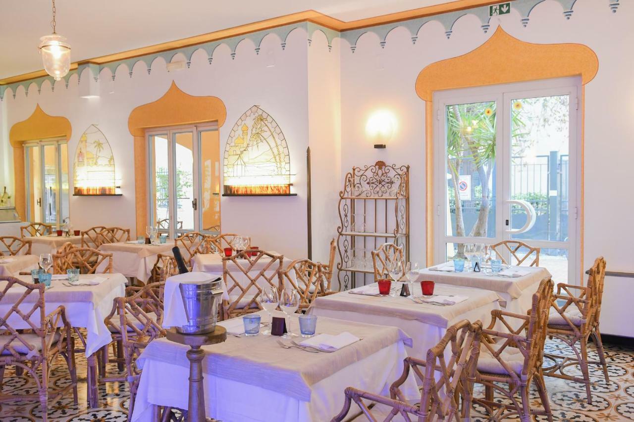 Hotel Arabesque Вариготи Екстериор снимка