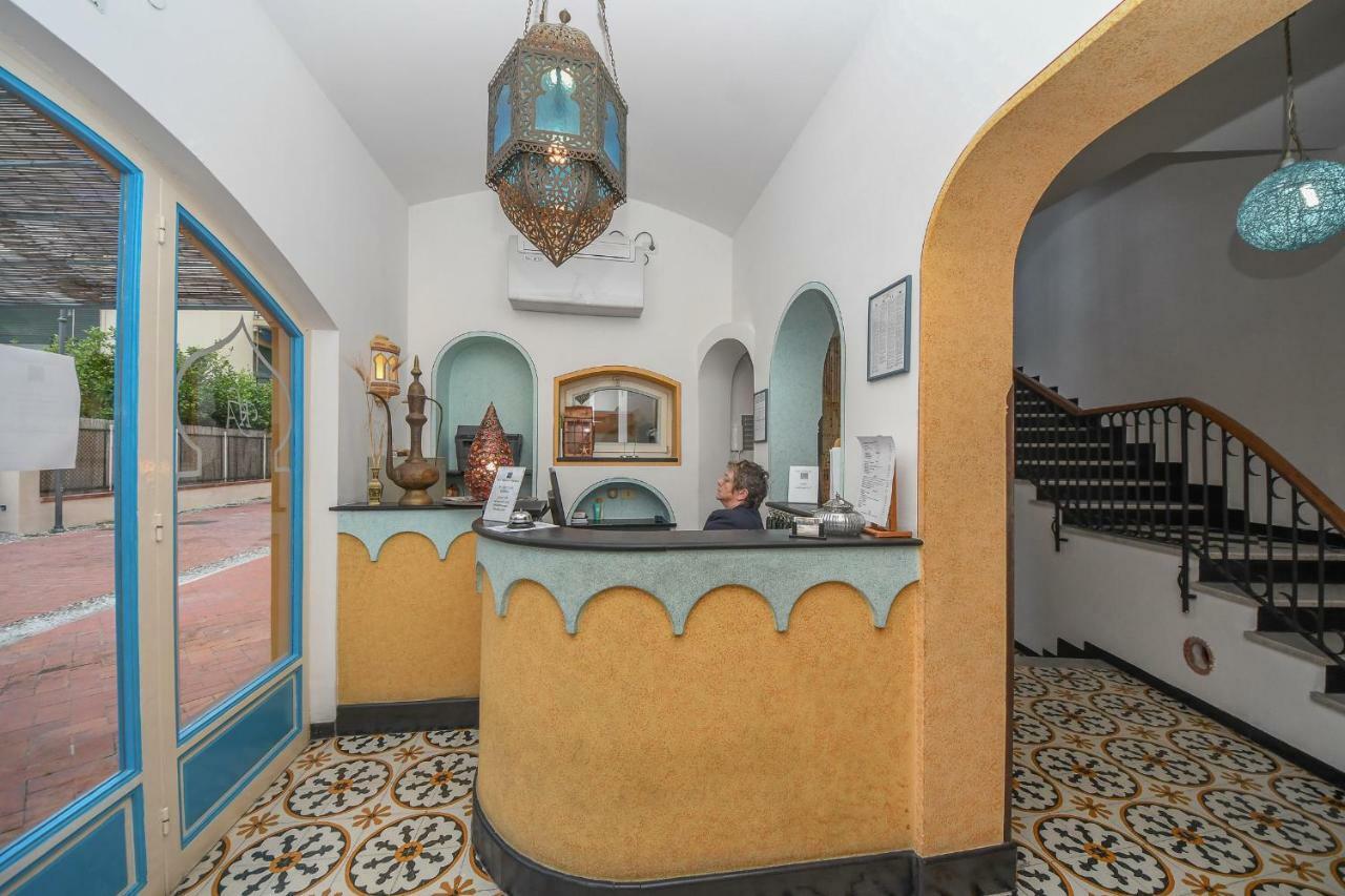 Hotel Arabesque Вариготи Екстериор снимка