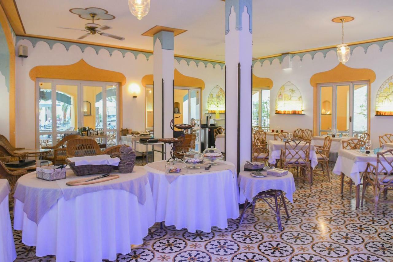 Hotel Arabesque Вариготи Екстериор снимка