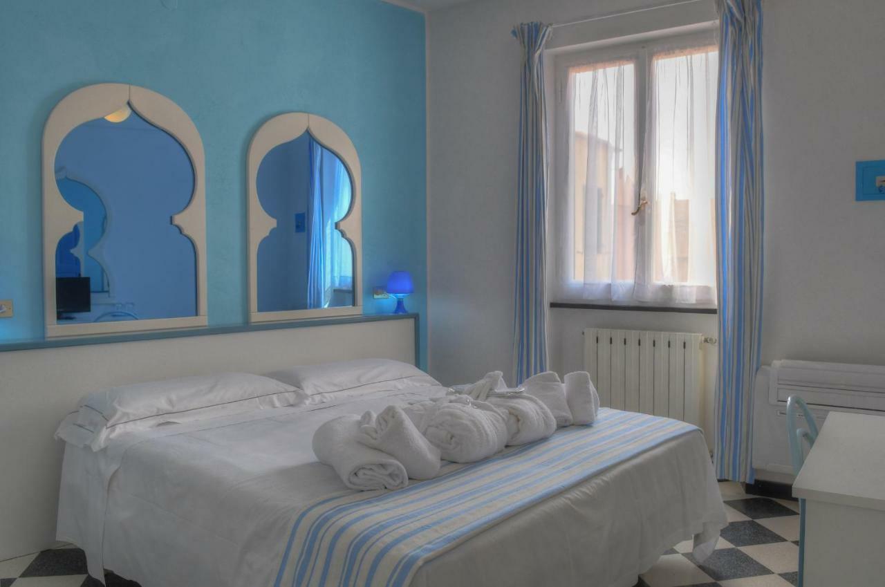 Hotel Arabesque Вариготи Екстериор снимка